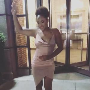 Meet your Posher, Emani